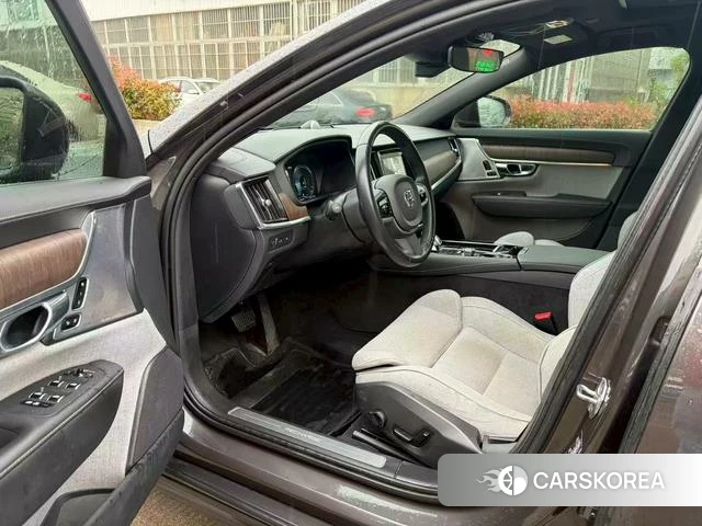 Volvo S90 PHEV id 4214060 из Китая 9