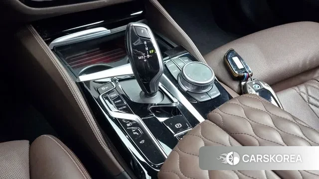 BMW 5 Series (G30) id 3438110 из Кореи 19