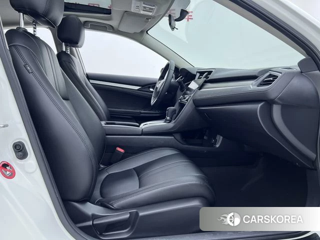 Honda Civic id 4261996 из Китая 19