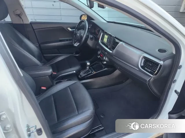 Kia Stonic id 3444692 из Кореи 18