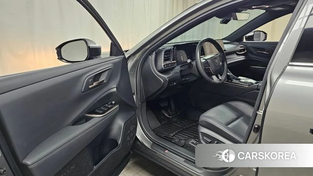 Toyota Crown Crossover id 4602465 из Кореи 31