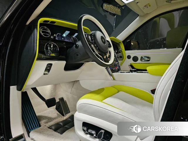 Rolls-Royce Cullinan id 4743904 из Кореи 19