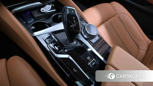 BMW 5 Series (G30) id 3806092 из Кореи 19