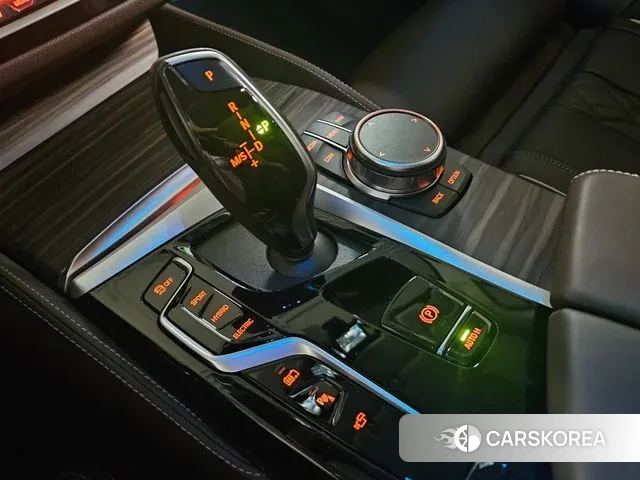 BMW 5 Series (G30) id 3207715 из Кореи 19