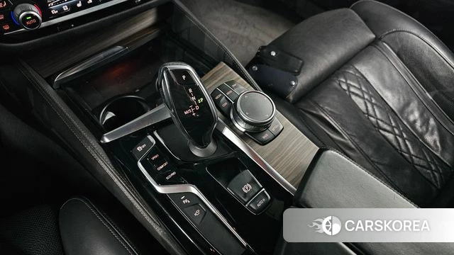 BMW 5 Series (G30) id 4251389 из Кореи 34