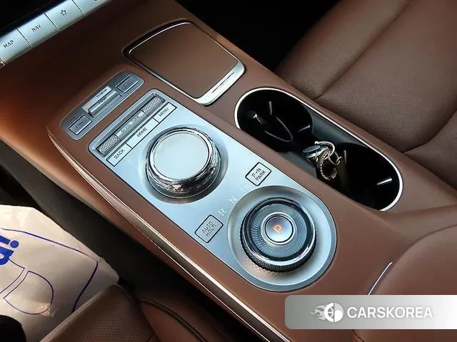 Genesis GV70 id 3702599 из Кореи 19