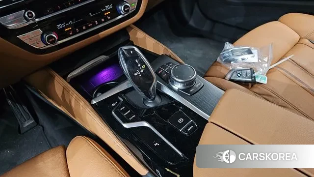 BMW 5 Series (G30) id 3360427 из Кореи 19