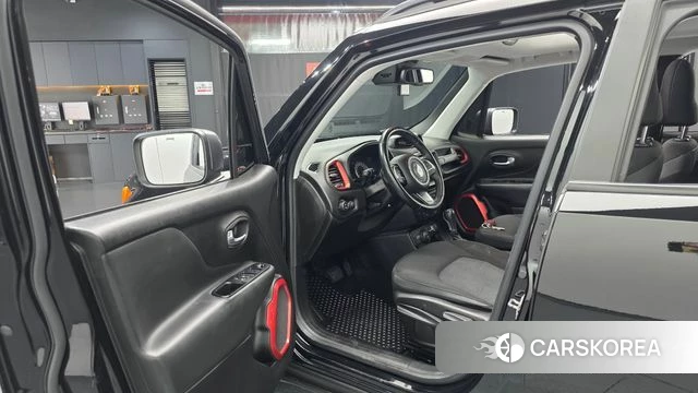 Jeep Renegade id 3917205 из Кореи 19