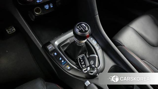 Hyundai Veloster (JS) id 3879795 из Кореи 19