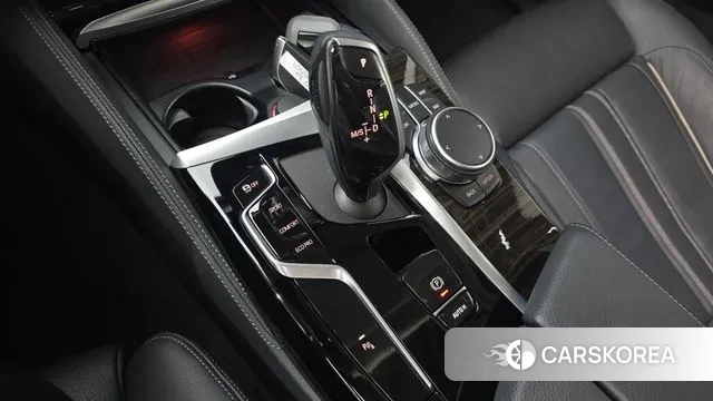 BMW 5 Series (G30) id 3701641 из Кореи 19