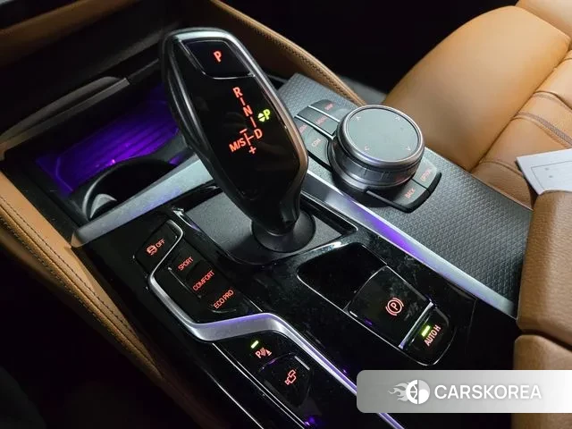 BMW 5 Series (G30) id 3012313 из Кореи 19