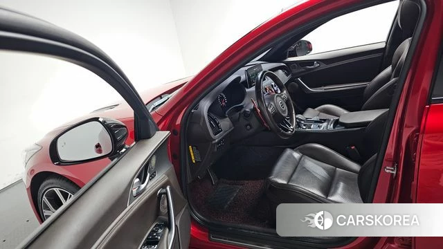 Kia Stinger id 4543123 из Кореи 35