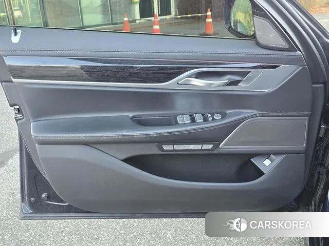 BMW 7 Series (G11) id 3714154 из Кореи 19