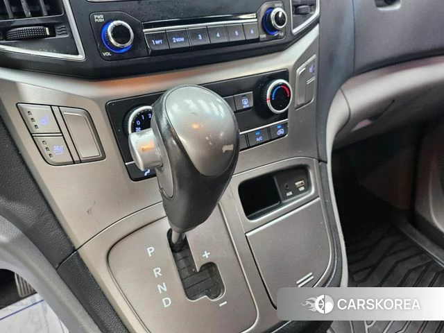Hyundai The New Grand Starex id 4703389 из Кореи 19