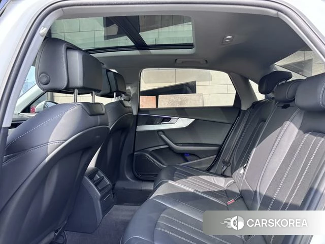 Audi A4L id 4277741 из Китая 12