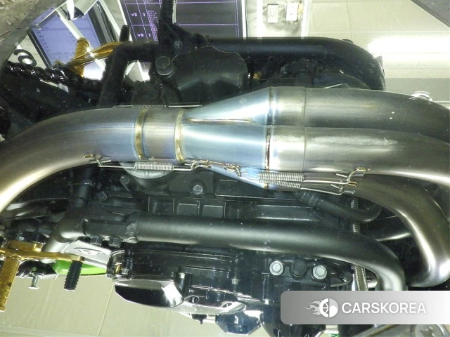 Kawasaki ZRX 1200 id 4374310 из Японии 10