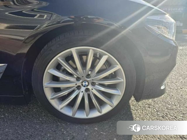 BMW 5 Series (G30) id 4907558 из Кореи 9
