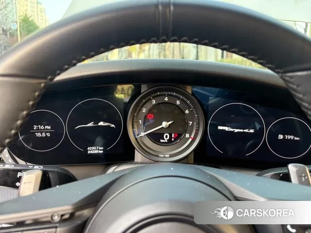 Porsche 911(992) id 3453909 из Кореи 9