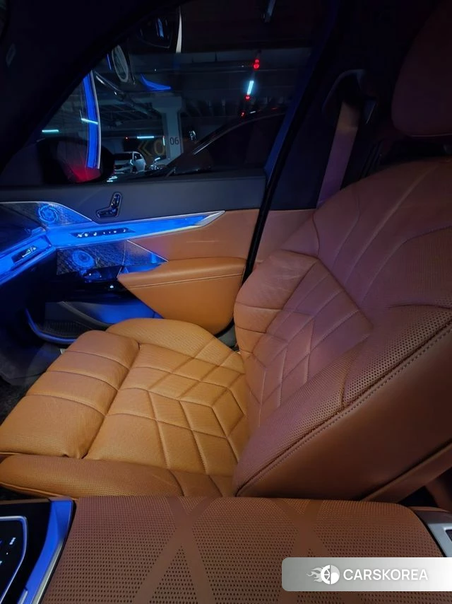 BMW 7 Series (G70) id 3896414 из Кореи 14