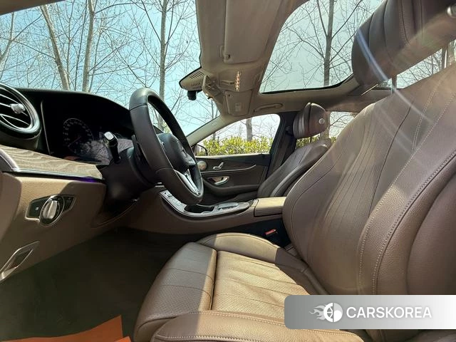 Mercedes-Benz E-class id 3895956 из Китая 9