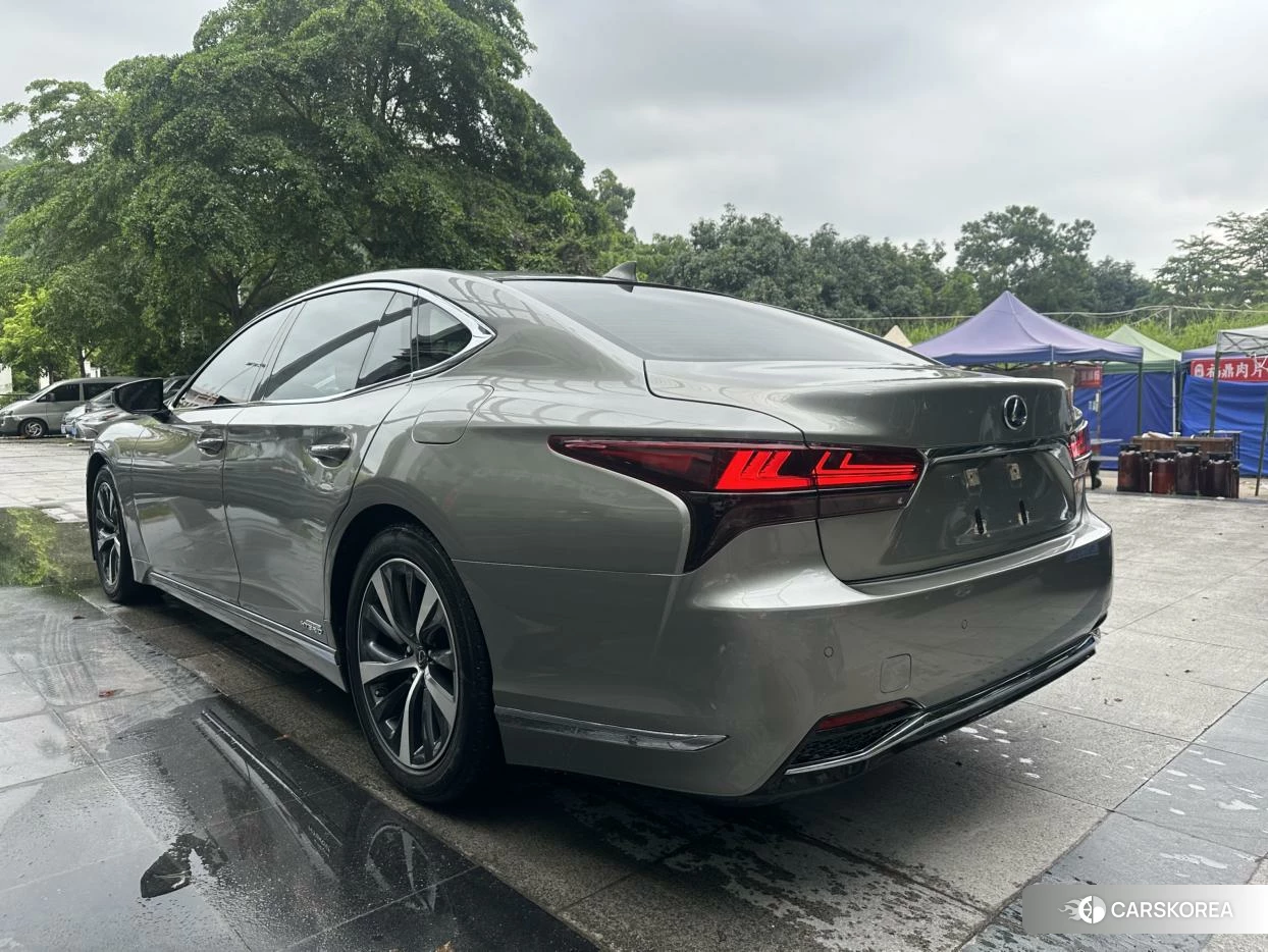 Lexus LS id 4467849 из Китая 9