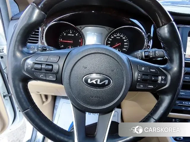 Kia The New Carnival id 3656844 из Кореи 19