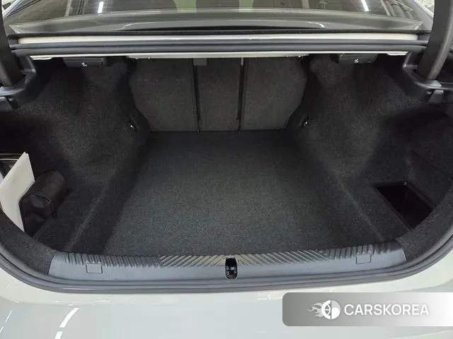 BMW 5 Series (G60) id 2983953 из Кореи 18