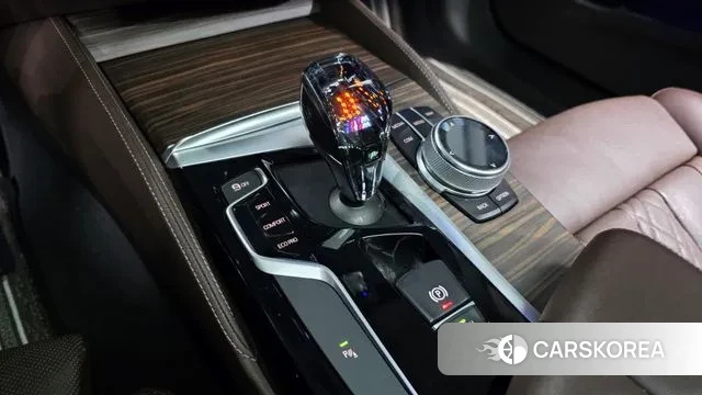 BMW 5 Series (G30) id 3636707 из Кореи 19