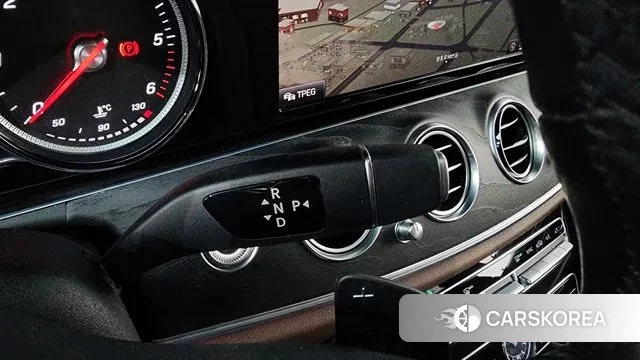 Mercedes-Benz E-Class W213 id 3494549 из Кореи 19