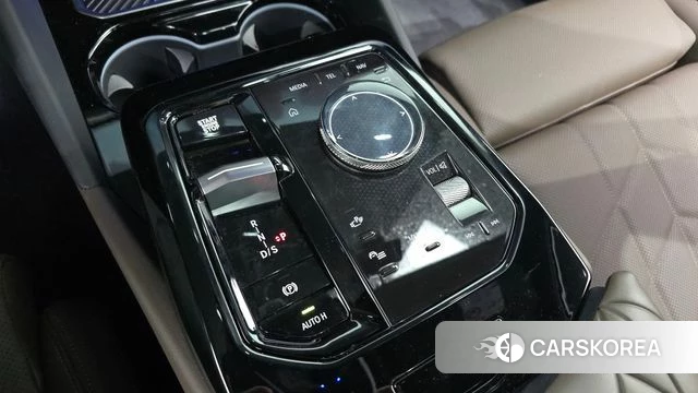 BMW 5 Series (G60) id 3963524 из Кореи 19