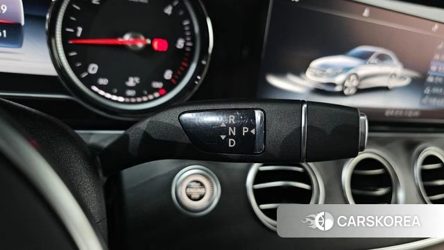 Mercedes-Benz E-Class W213 id 4351182 из Кореи 19