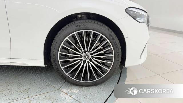 Mercedes-Benz E-Class W214 id 4291758 из Кореи 19