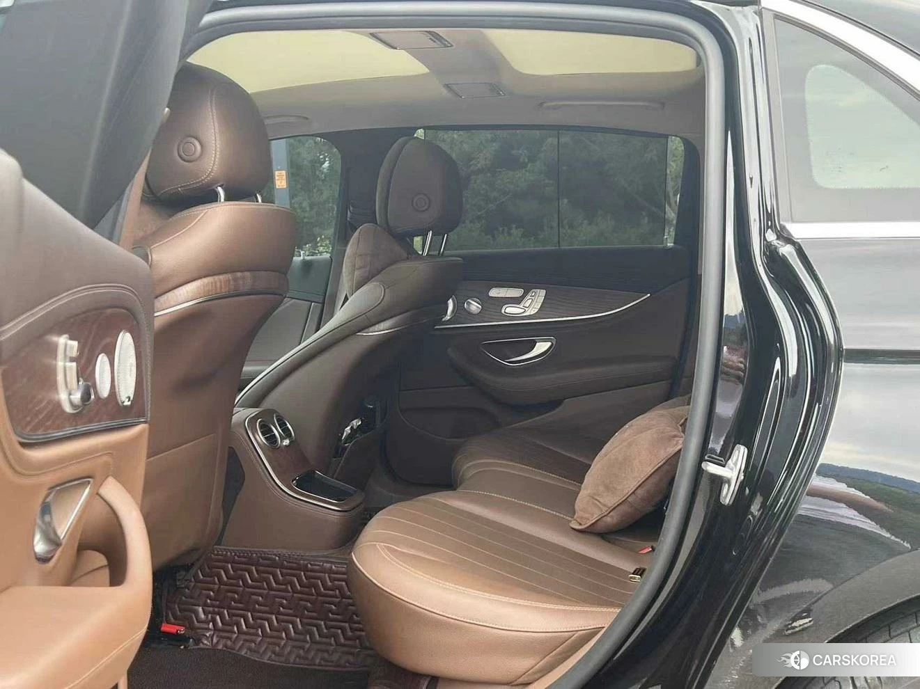 Mercedes-Benz E-Class id 4515162 из Китая 9