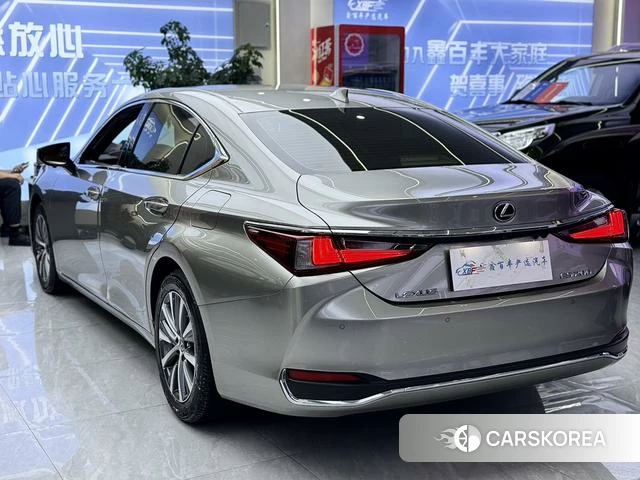 Lexus ES id 4209013 из Китая 11