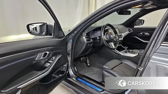 BMW 3 Series (G20) id 3539826 из Кореи 19