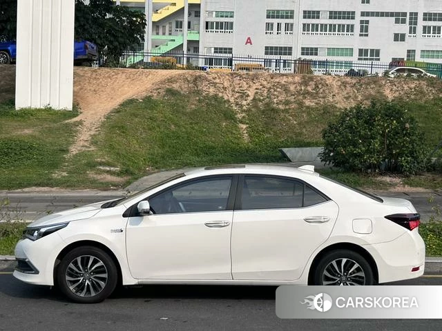 Toyota Corolla dual engine E+ id 4213003 из Китая 15