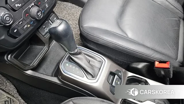 Jeep Renegade id 3626031 из Кореи 19