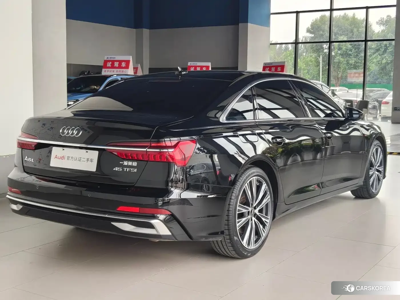 Audi A6L id 4680621 из Китая 15