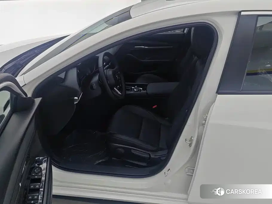 Mazda 3 id 4664502 из Китая 15