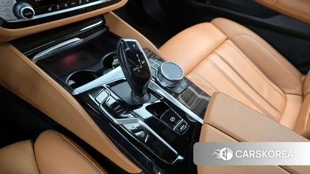 BMW 5 Series (G30) id 2931298 из Кореи 19