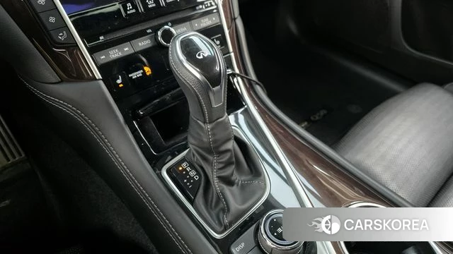 Infiniti Q50 id 4188611 из Кореи 19