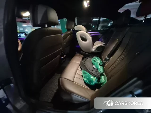 BMW 5 Series (G30) id 3733696 из Кореи 17