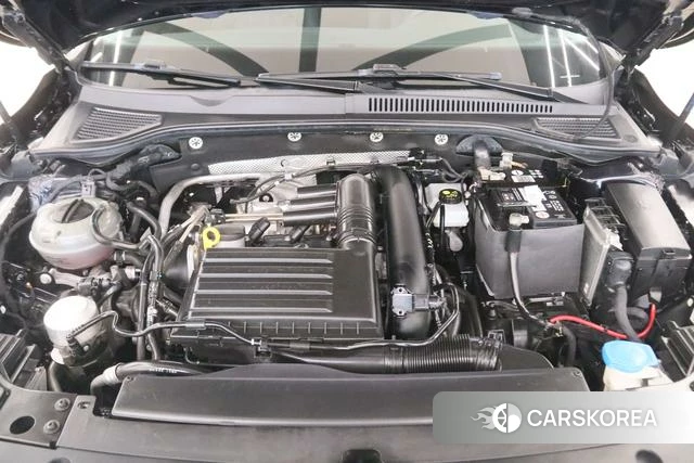 Volkswagen Passat id 4261101 из Китая 17