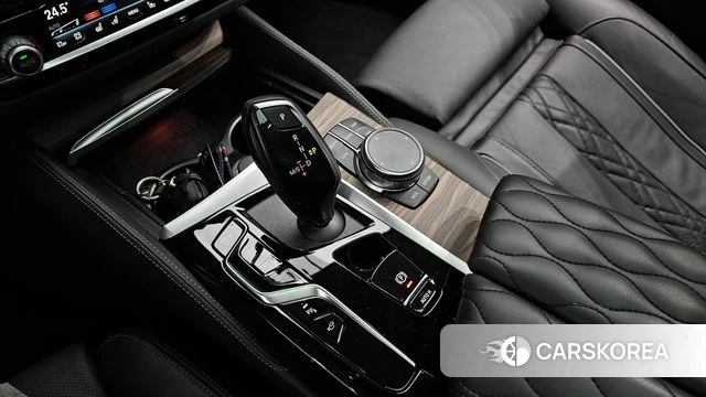 BMW 5 Series (G30) id 4494298 из Кореи 31