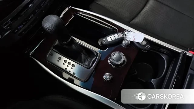 Infiniti Q70 id 3221025 из Кореи 19