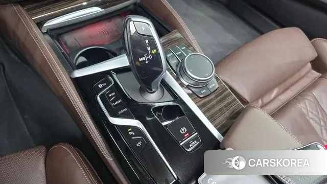 BMW 5 Series (G30) id 3383432 из Кореи 19