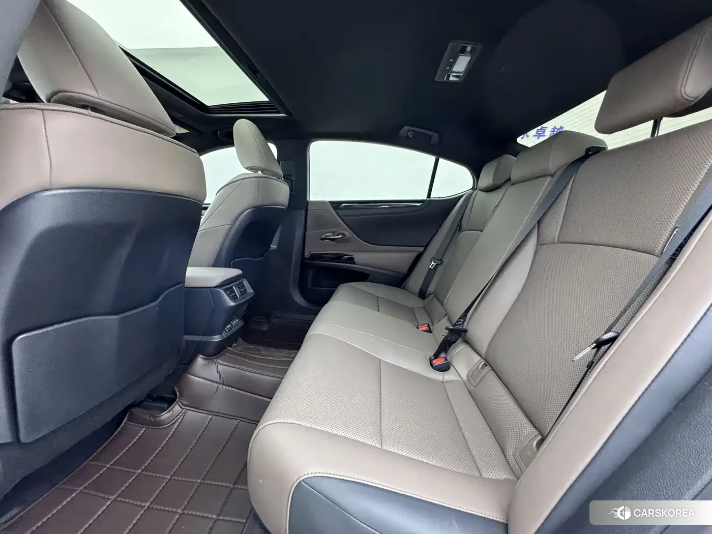 Lexus ES id 4599523 из Китая 19