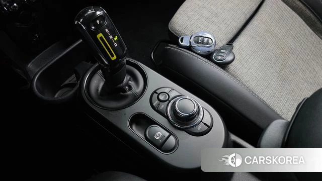 Mini Cooper Electric id 4534618 из Кореи 29