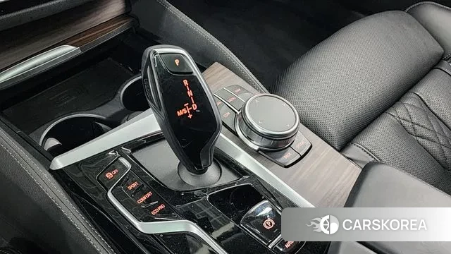 BMW 5 Series (G30) id 3696761 из Кореи 18