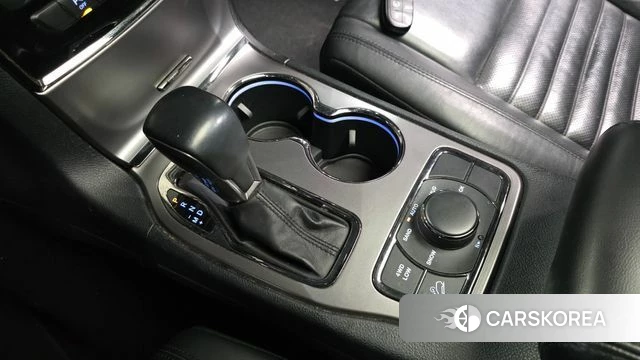 Jeep Grand Cherokee id 4224886 из Кореи 32